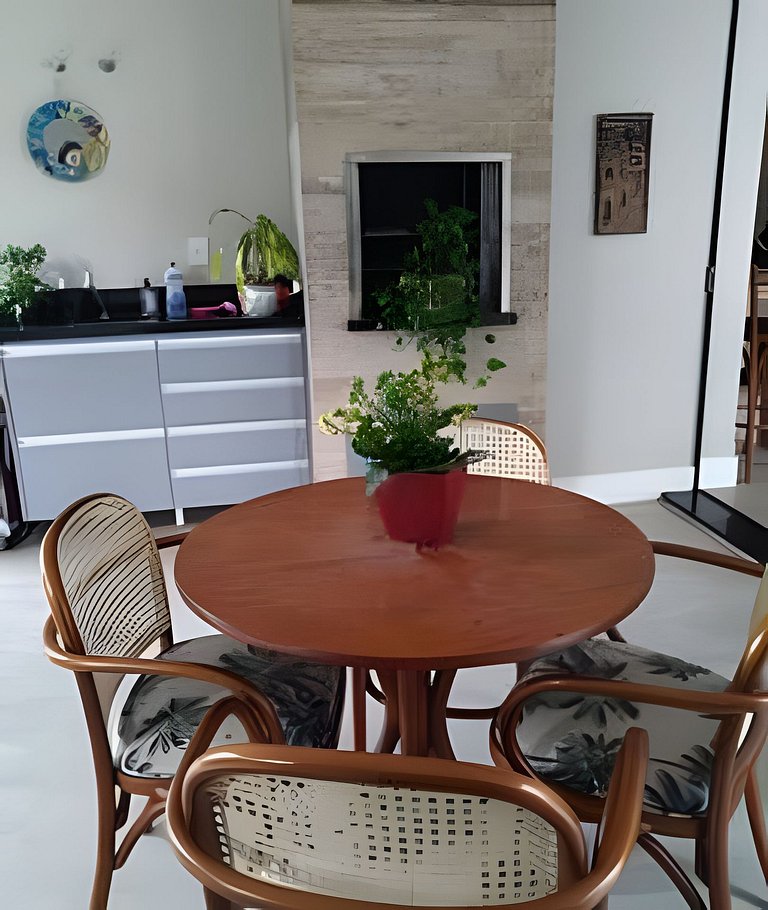 Cozy House with 3 Suites in Glória – Joinville
