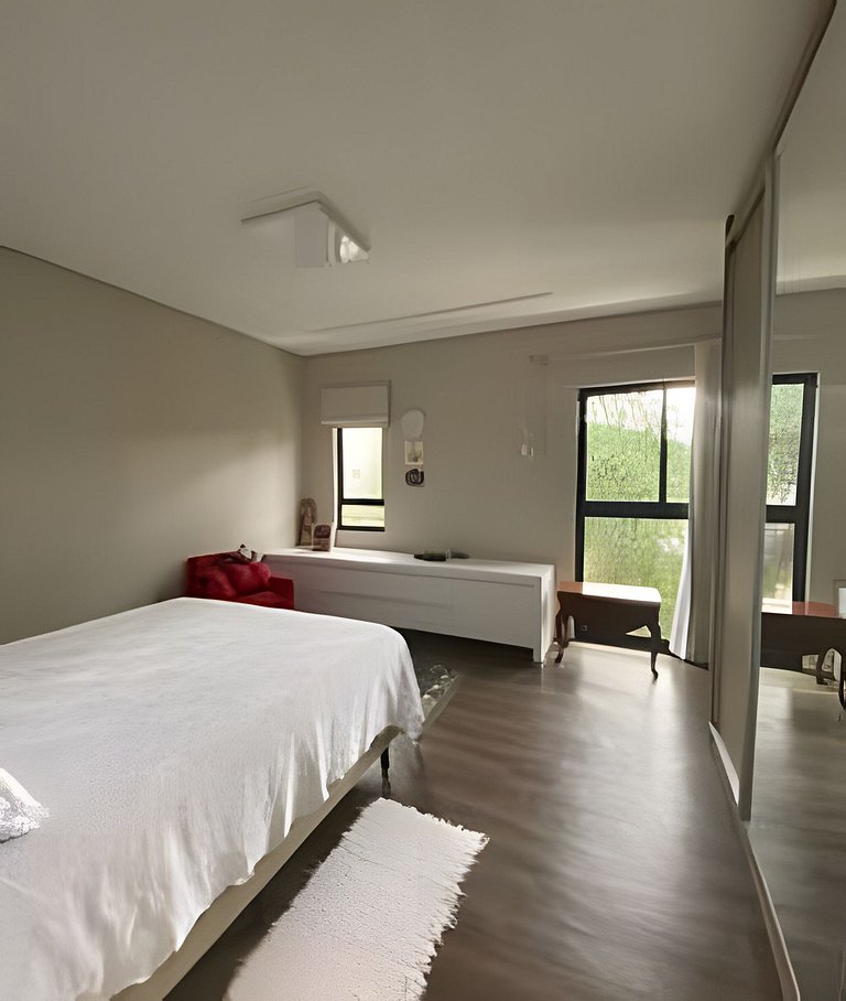 Cozy House with 3 Suites in Glória – Joinville