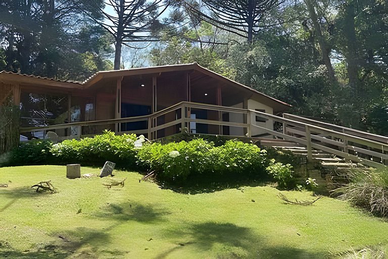 Cozy House with City View – Campo Alegre