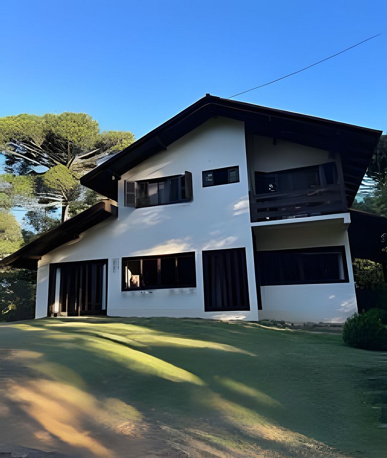 Bird House: Space & Comfort in Campo Alegre