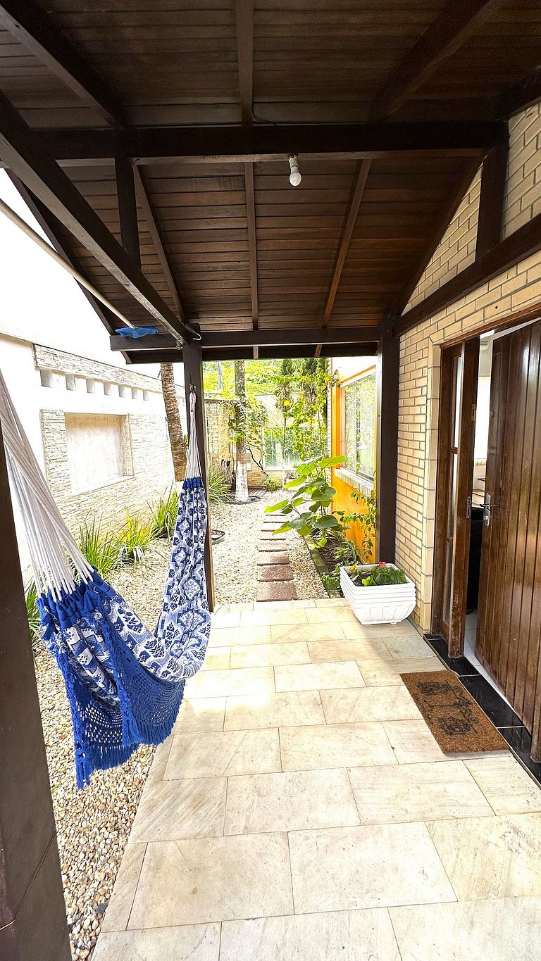Casa com Piscina Próxima à Roda Gigante - Balneário Camboriú