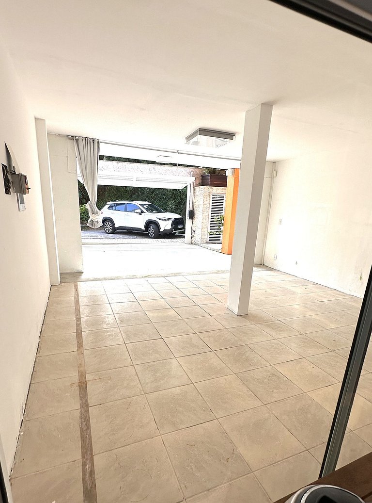 Casa con piscina cerca de la Rueda – Balneário Camboriú