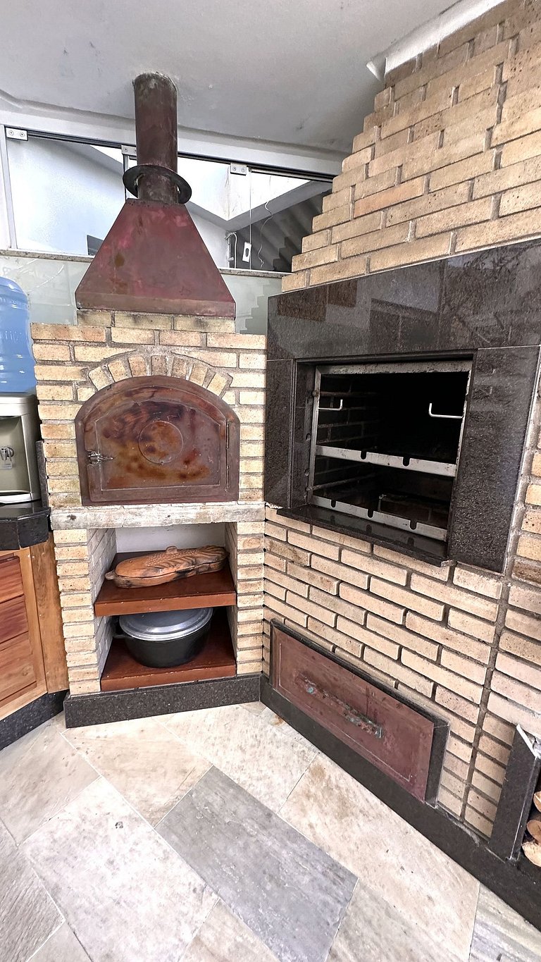 Casa con piscina cerca de la Rueda – Balneário Camboriú