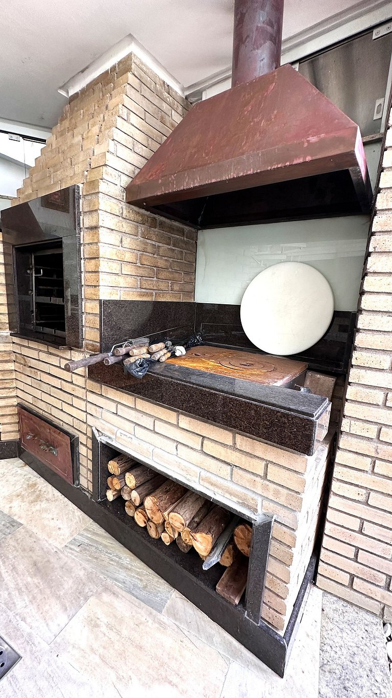 Casa con piscina cerca de la Rueda – Balneário Camboriú