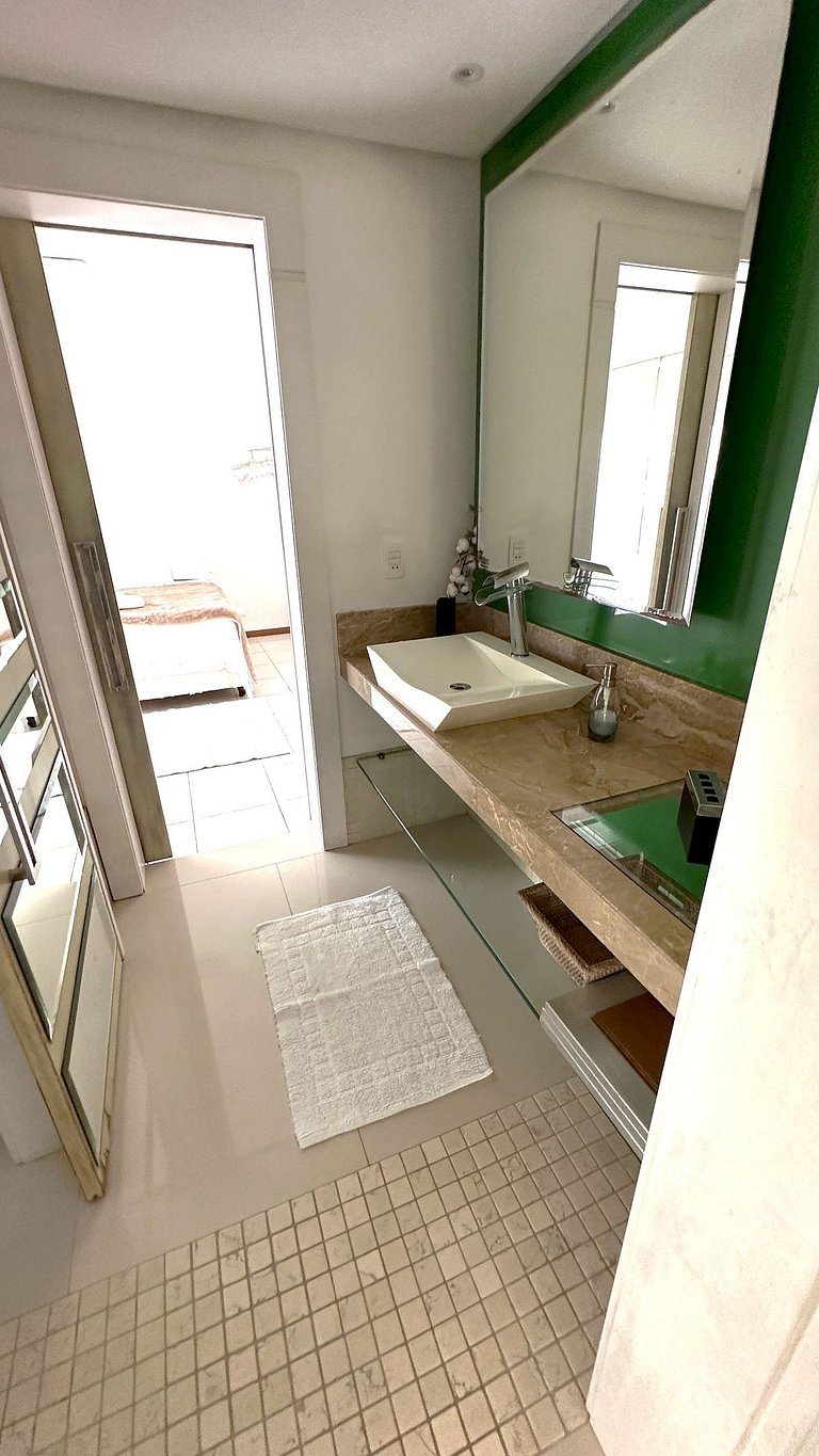 House with Pool near Ferris Wheel – Balneário Camboriú