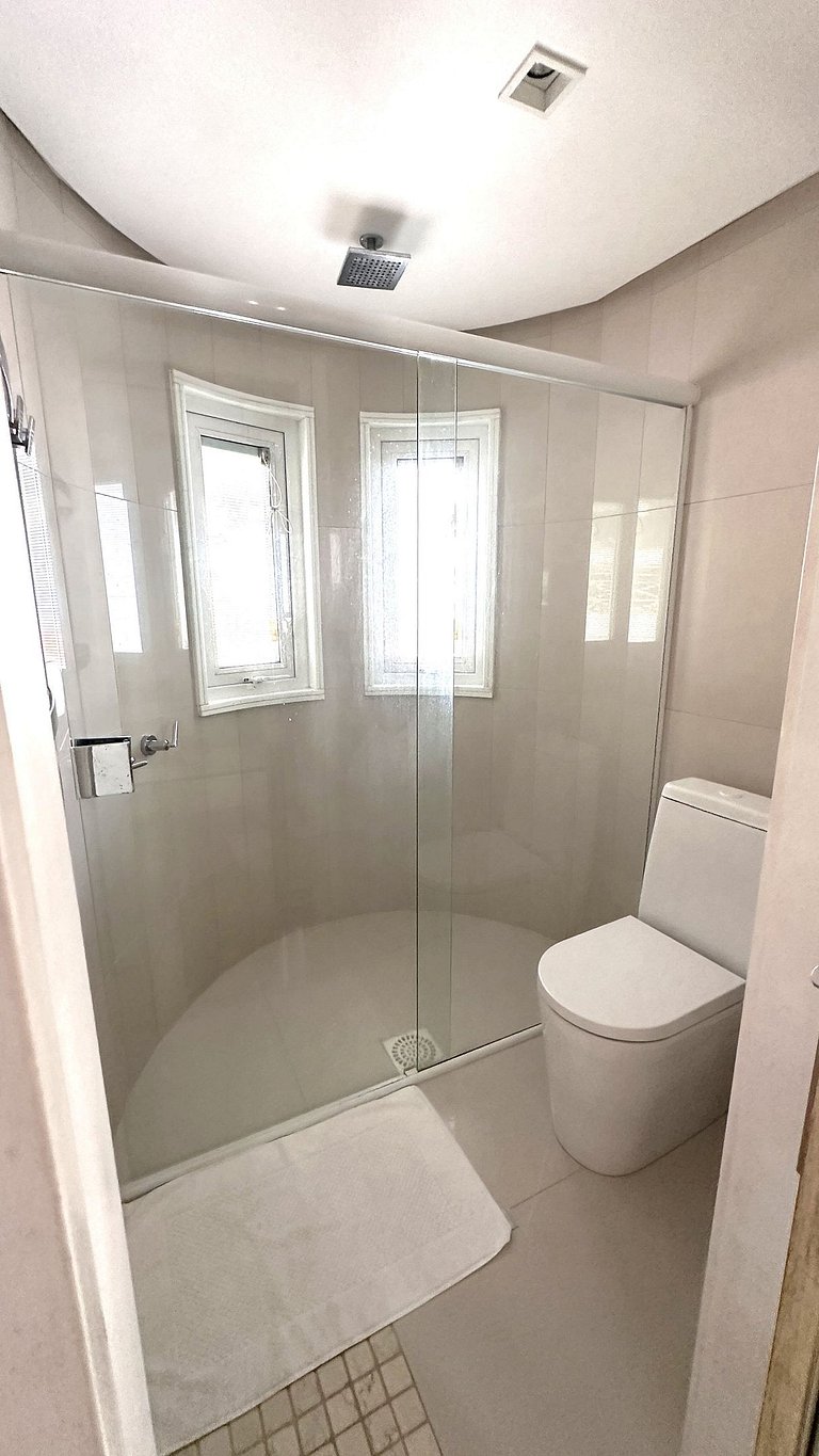 Casa con piscina cerca de la Rueda – Balneário Camboriú