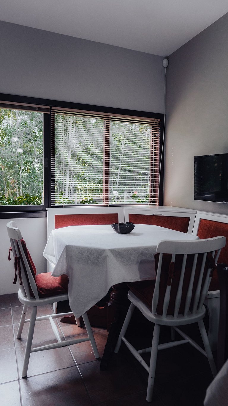 Casa dos Pássaros: Espaço e Conforto em Campo Alegre