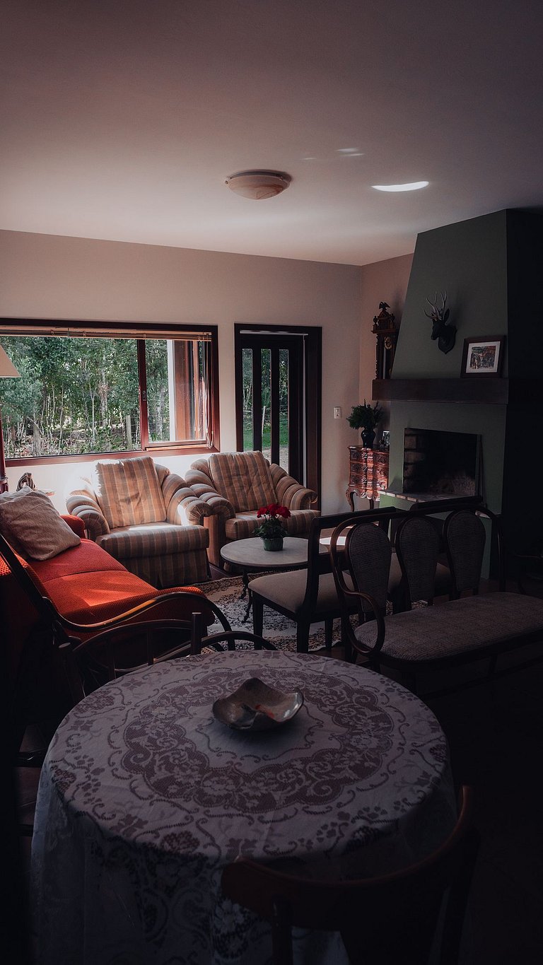 Casa dos Pássaros: Espaço e Conforto em Campo Alegre