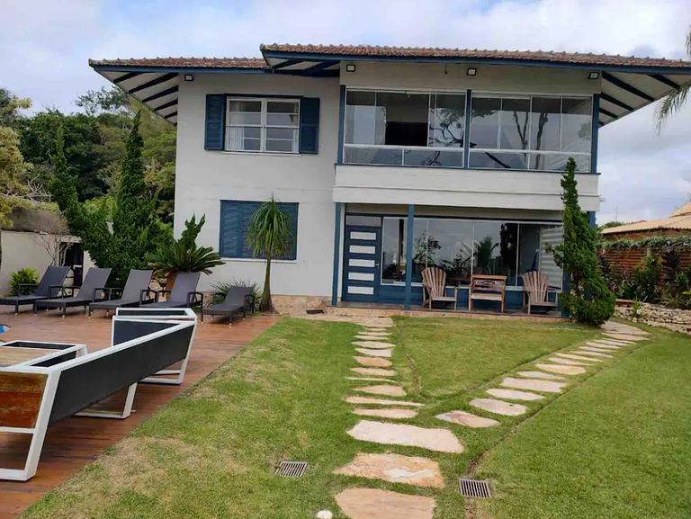Casa frente al mar c/ piscina cerca de Beto Carrero