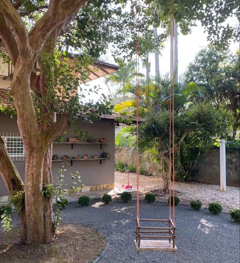 Casa frente al mar c/ piscina cerca de Beto Carrero