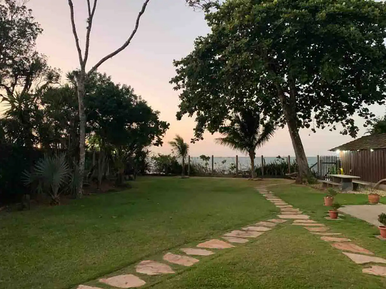 Casa Pé na Areia com Piscina Próxima ao Beto Carrero