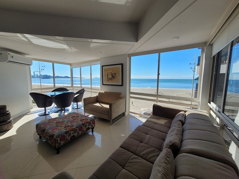 Beachfront Apartment in Barra Sul – Balneário Camboriú