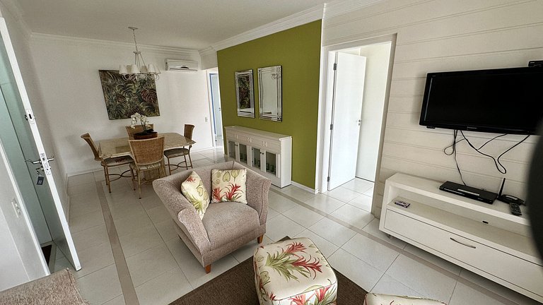 CURTA! Apartment 131 | 2 Suites | Barbecue | BC