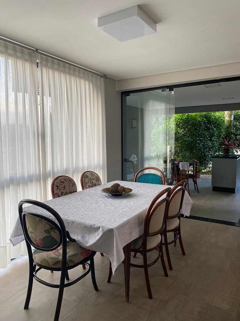 Cozy House with 3 Suites in Glória – Joinville