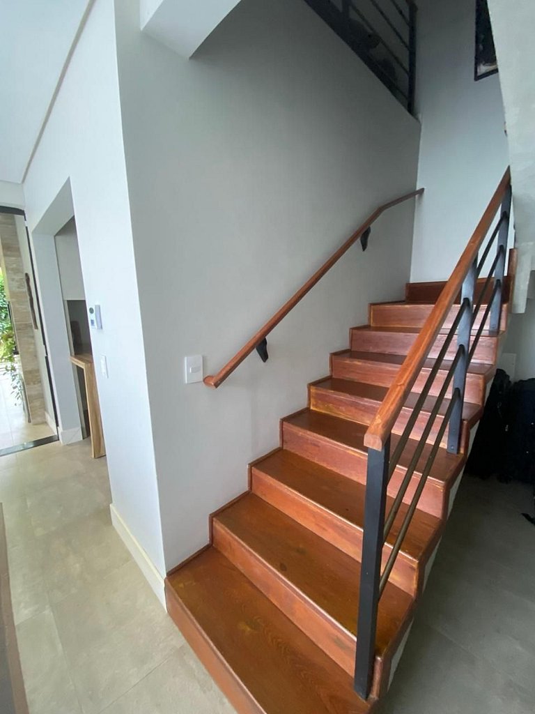 Cozy House with 3 Suites in Glória – Joinville