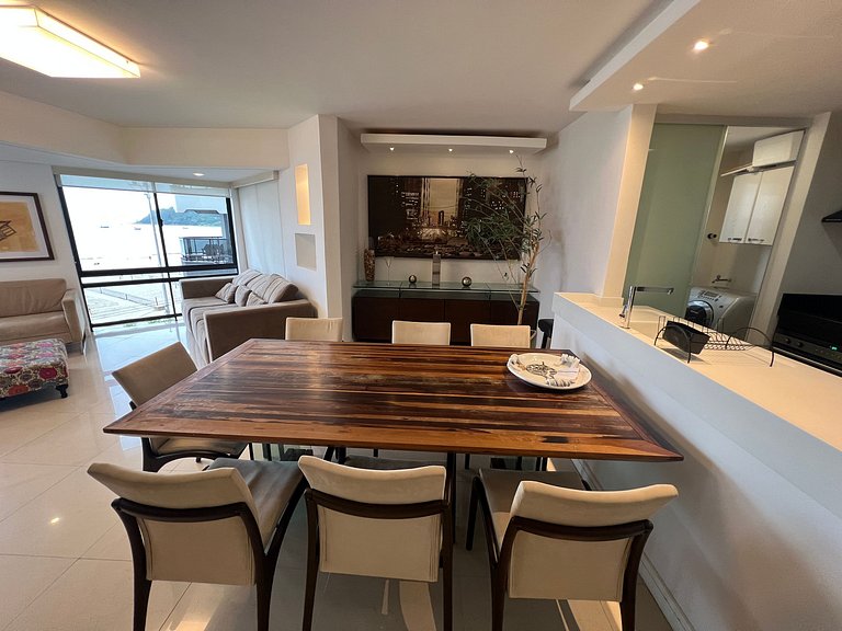 Beachfront Apartment in Barra Sul – Balneário Camboriú