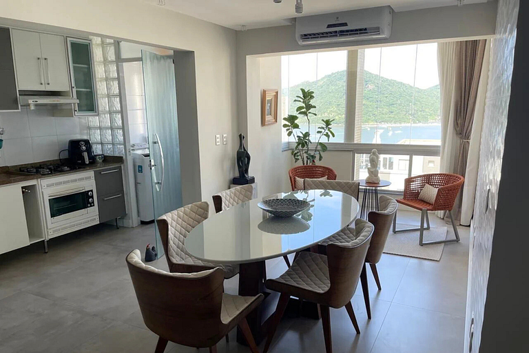 Vacation rental: 2-bedroom apartment with sea view