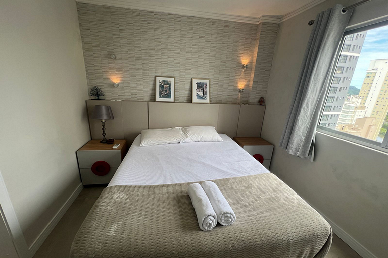 Vacation rental: 2-bedroom apartment with sea view