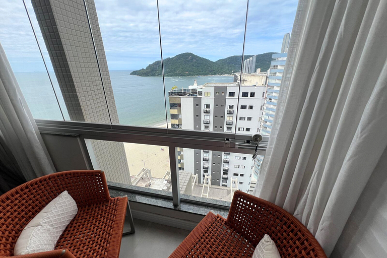 Vacation rental: 2-bedroom apartment with sea view