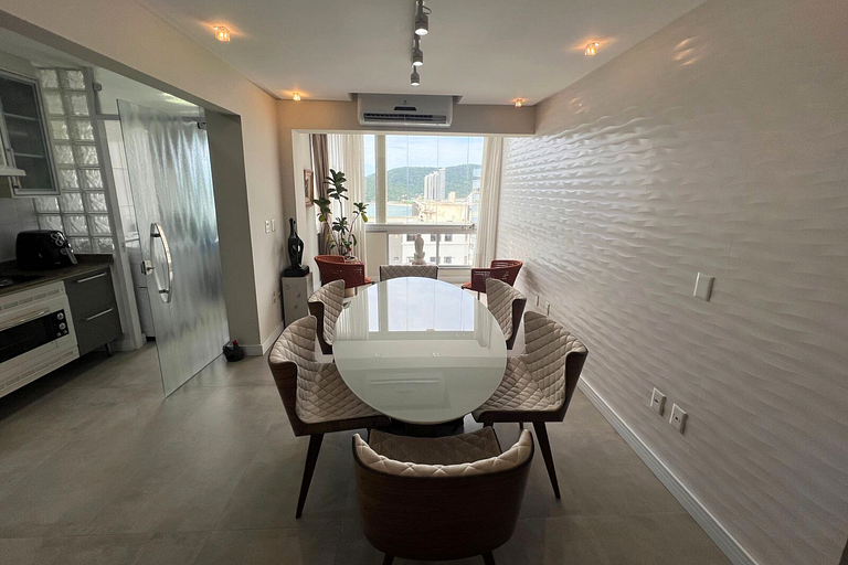 Vacation rental: 2-bedroom apartment with sea view