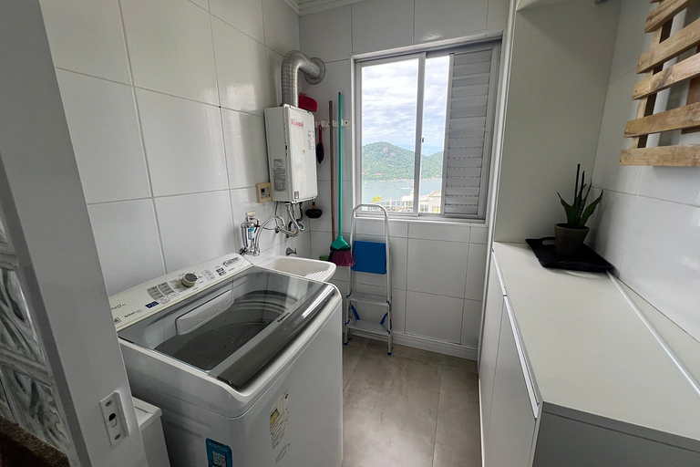 Vacation rental: 2-bedroom apartment with sea view
