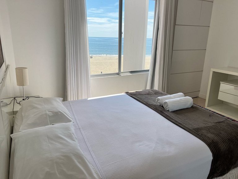 Beachfront Apartment in Barra Sul – Balneário Camboriú