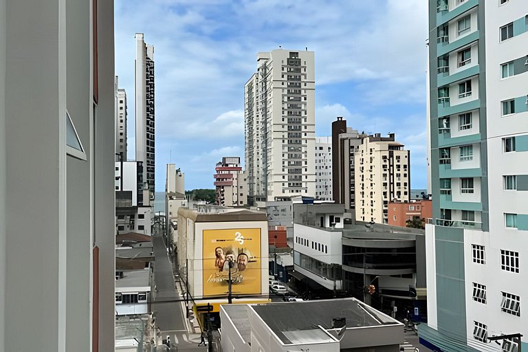 CURTA! |197| Apê Central 2 Quartos | 150m Praia