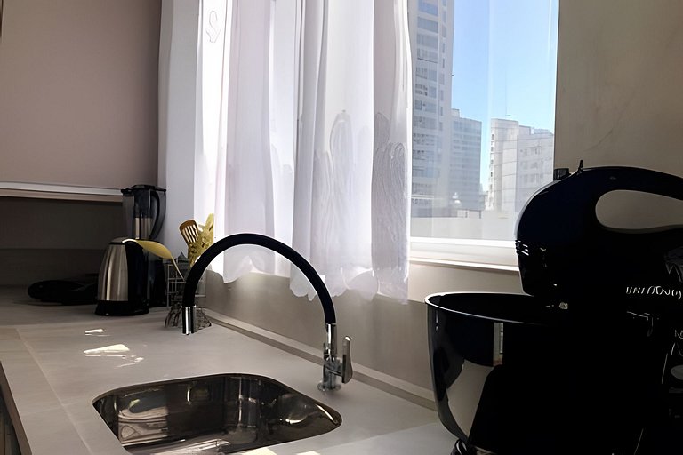 CURTA! |197| Apê Central 2 Quartos | 150m Praia