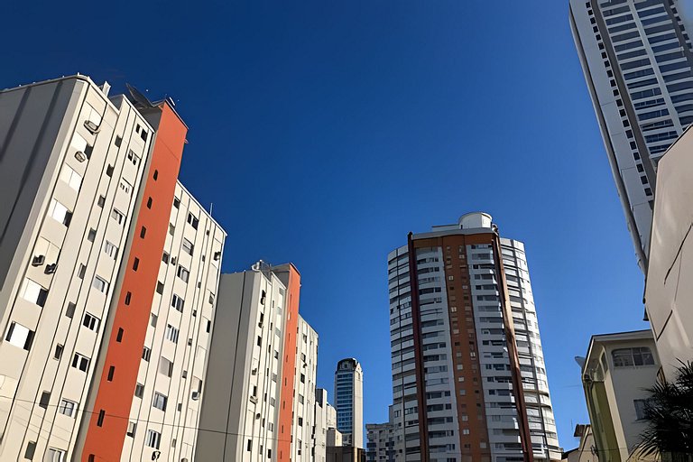 CURTA! |197| Apê Central 2 Quartos | 150m Praia