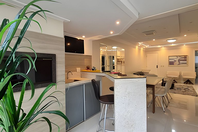 Amplo com Churrasqueira| Central 3Q |CURTA164