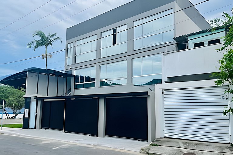 Loft Elegante & Confortável Unipraias |CURTA191