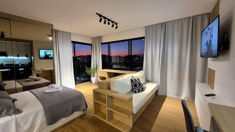 LIKE! |165| Beautiful Studio | Near Events Center