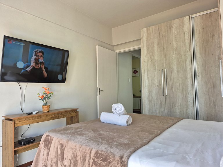 CURTA! |208| 2Q Quadra Mar no Centro de BC