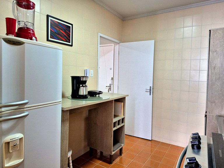 CURTA! |208| 2Q Quadra Mar no Centro de BC