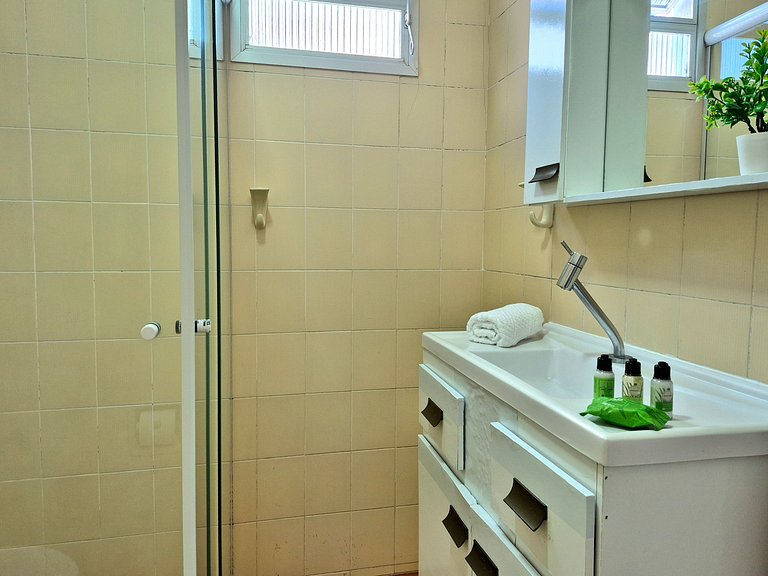 CURTA! |208| 2Q Quadra Mar no Centro de BC