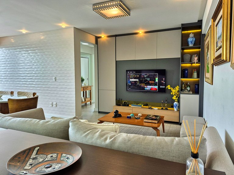 Charmoso Frente Mar Barra Sul |2 Quartos |CURTA163