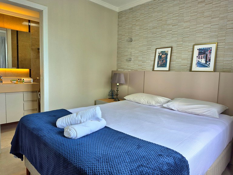 Charmoso Frente Mar Barra Sul |2 Quartos |CURTA163