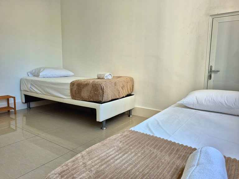 CURTA! | 167 | Amplo | 3 Q | Churrasqueira | 2 Vg