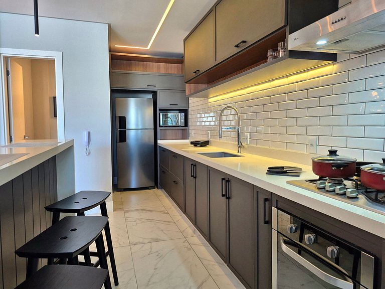 CURTA!|149| Vista Mar 2 Suítes | Brava Arts