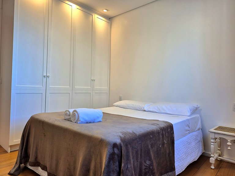 CURTA!|211| Elegante 4 Suítes | Quadra & Vista Mar