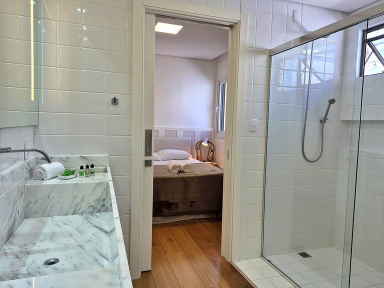 CURTA!|211| Elegante 4 Suítes | Quadra & Vista Mar