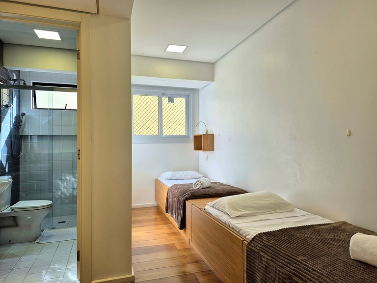 Elegante 4 Suítes | Quadra & Vista Mar |CURTA211