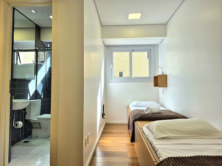 CURTA!|211| Elegante 4 Suítes | Quadra & Vista Mar