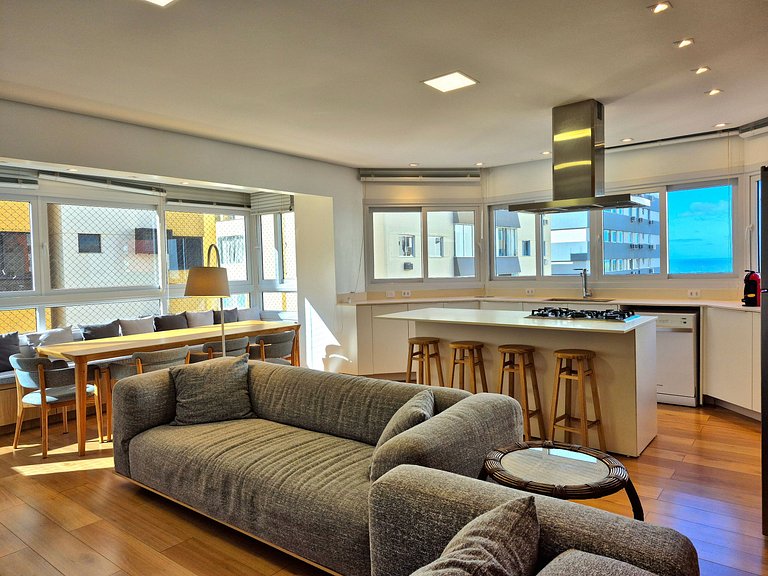 Elegante 4 Suítes | Quadra & Vista Mar |CURTA211