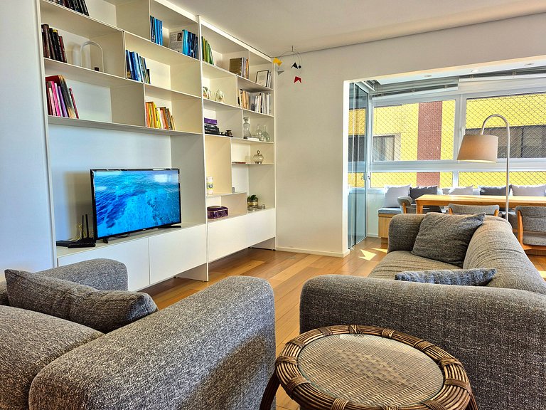 CURTA!|211| Elegante 4 Suítes | Quadra & Vista Mar