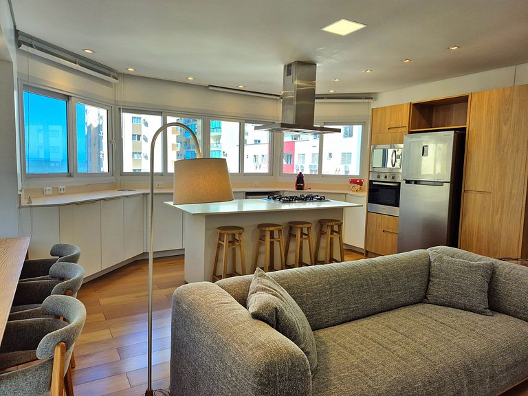 Elegante 4 Suítes | Quadra & Vista Mar |CURTA211