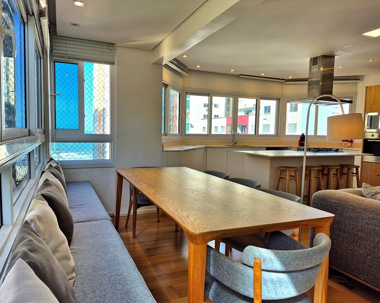 CURTA!|211| Elegante 4 Suítes | Quadra & Vista Mar