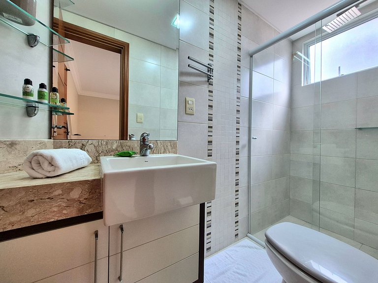 CURTA!|214| 2 Suítes | Sacada com Churrasqueira