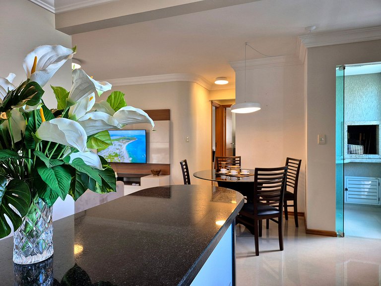 Sacada com Churrasqueira| 2 Suítes |CURTA214