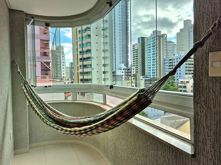 Sacada com Churrasqueira| 2 Suítes |CURTA214